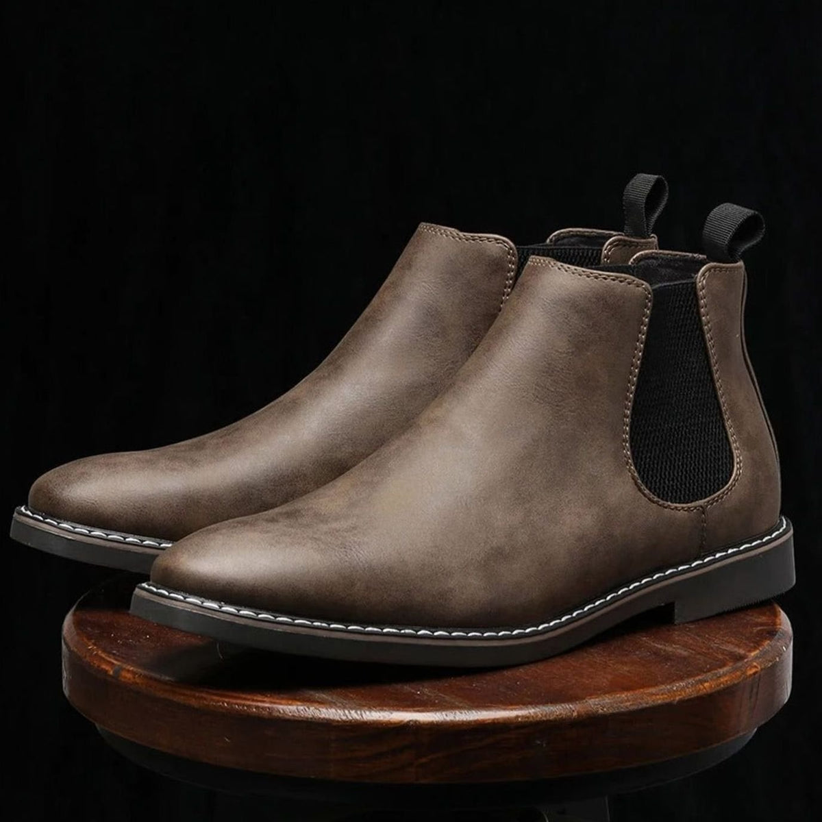 Men's Chelsea Boots Slip-On Leather-Finish Rubber-Sole