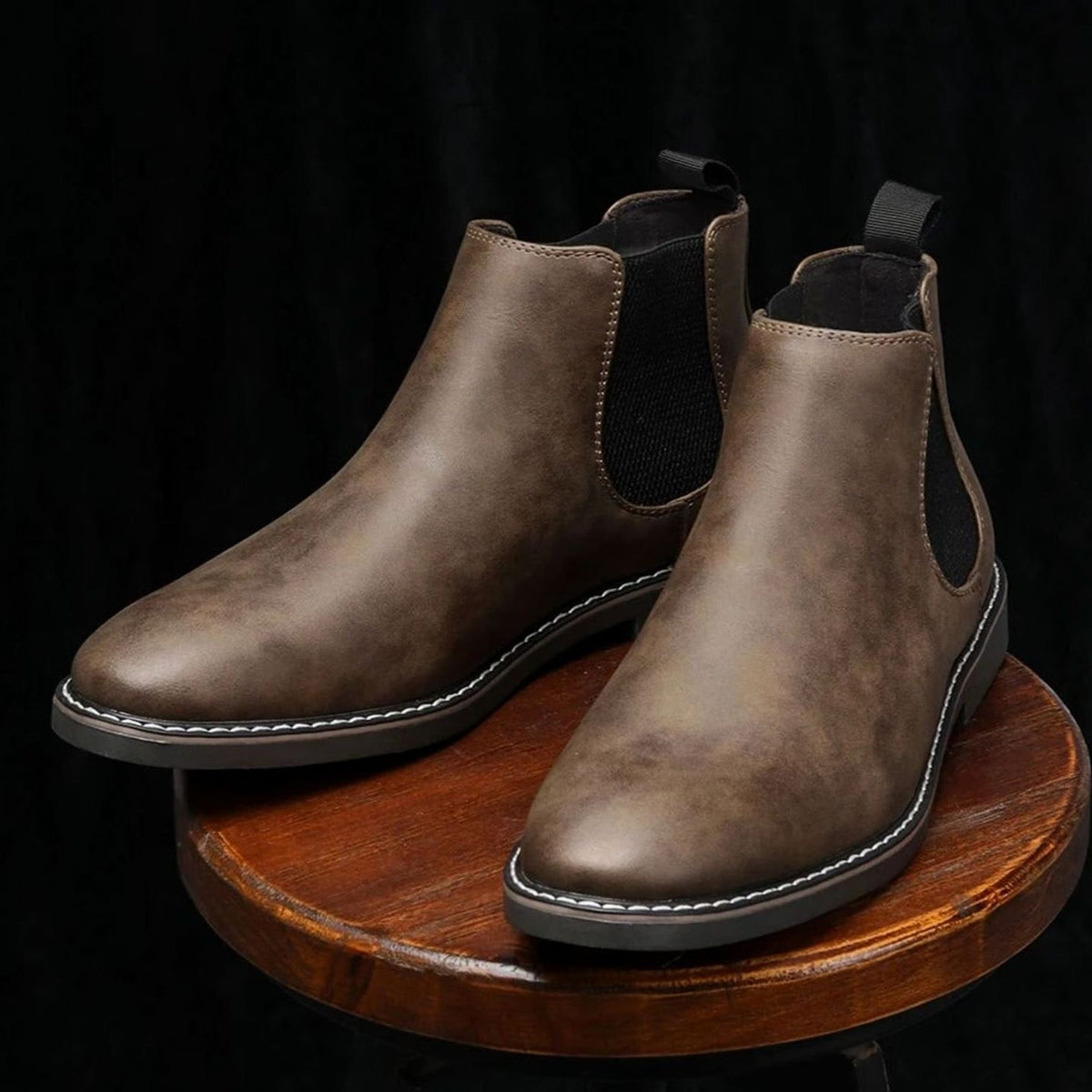 Men's Chelsea Boots Slip-On Leather-Finish Rubber-Sole