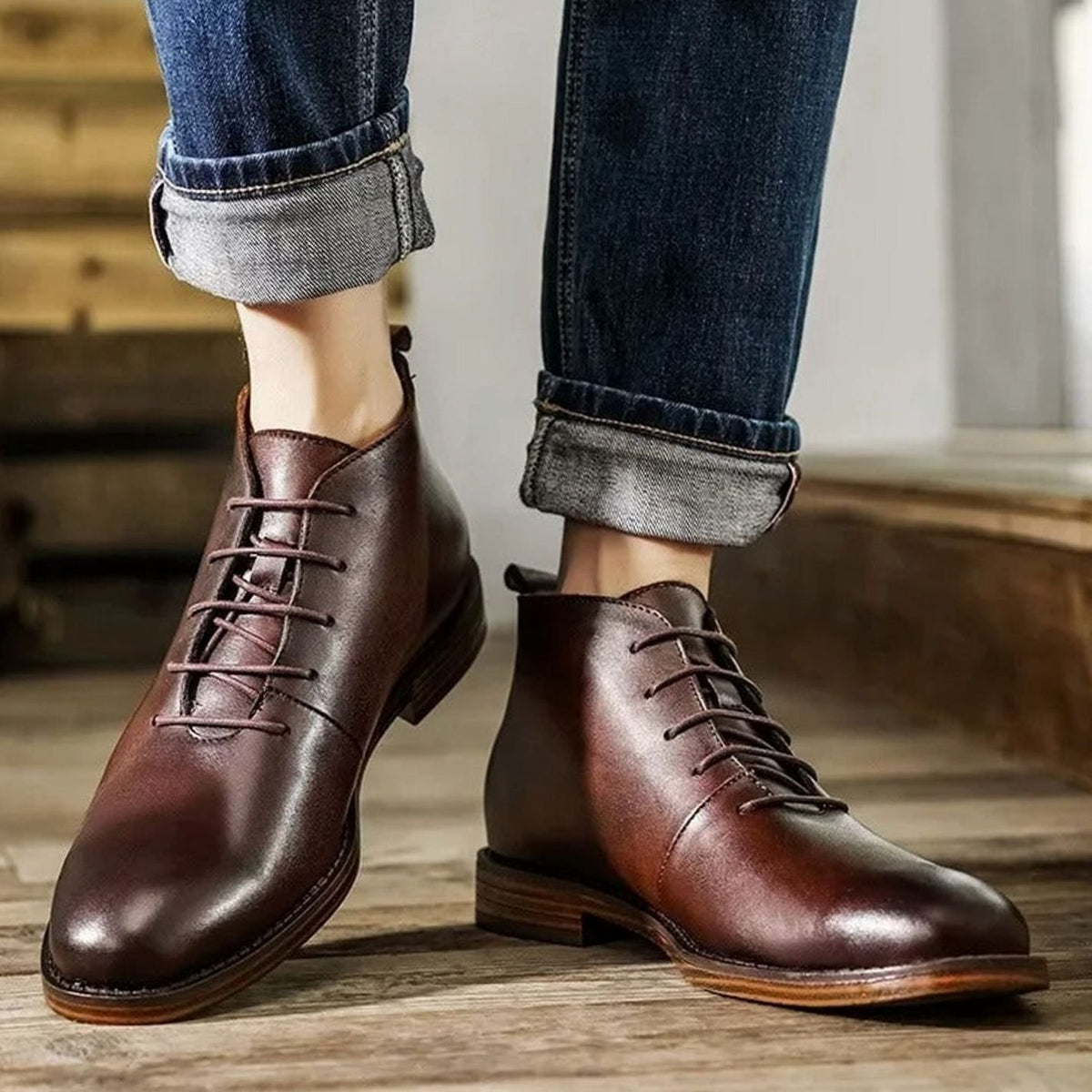 Men's Full-Grain Leather Lace-Up Chukka Boots, Brown