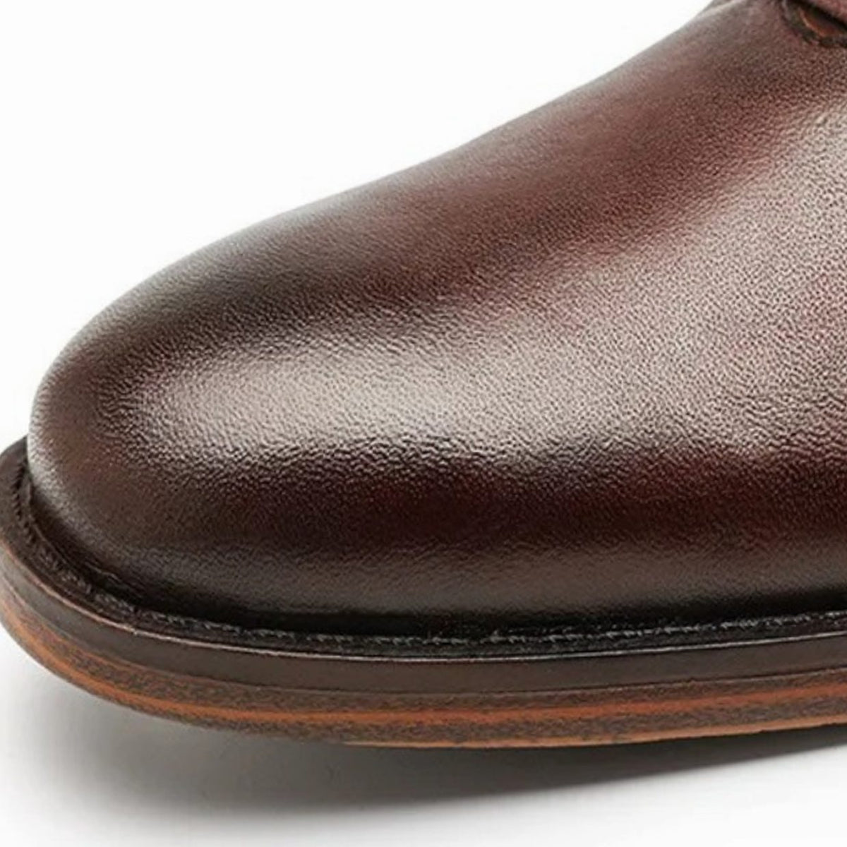Men's Full-Grain Leather Lace-Up Chukka Boots, Brown