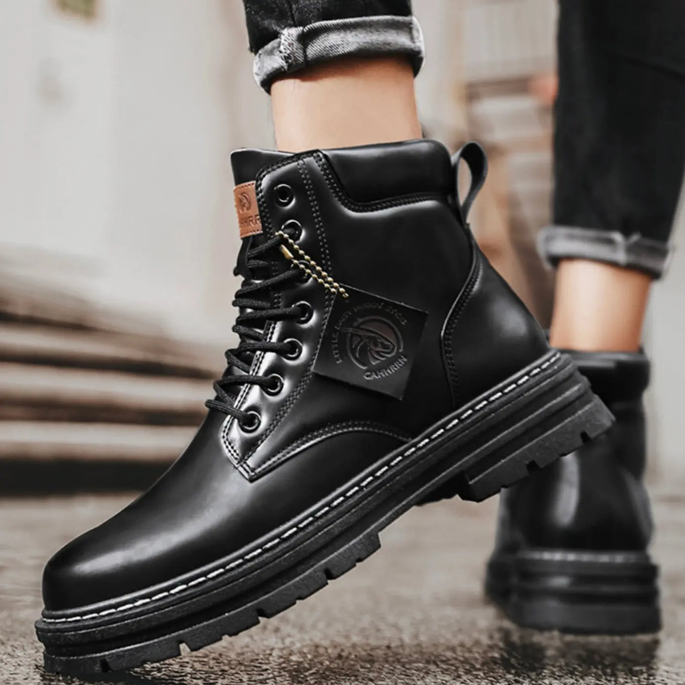 Men's Lace-Up Rugged Outdoor Hiking Boots