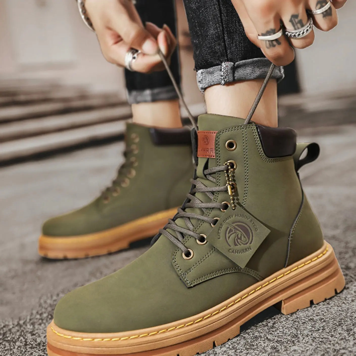 Men's Lace-Up Rugged Outdoor Hiking Boots