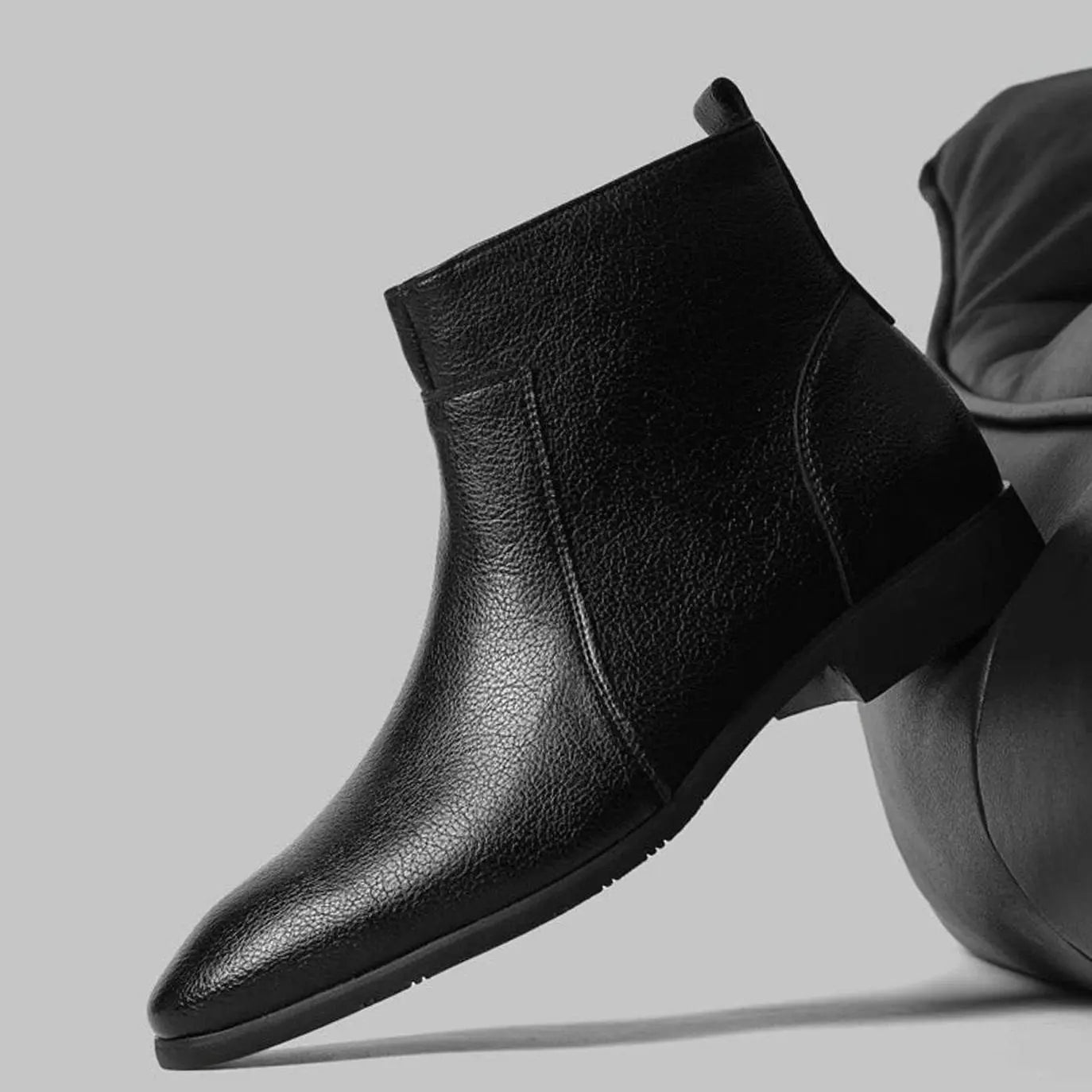 Men's Pointed-Toe Side-Zip Leather Boots