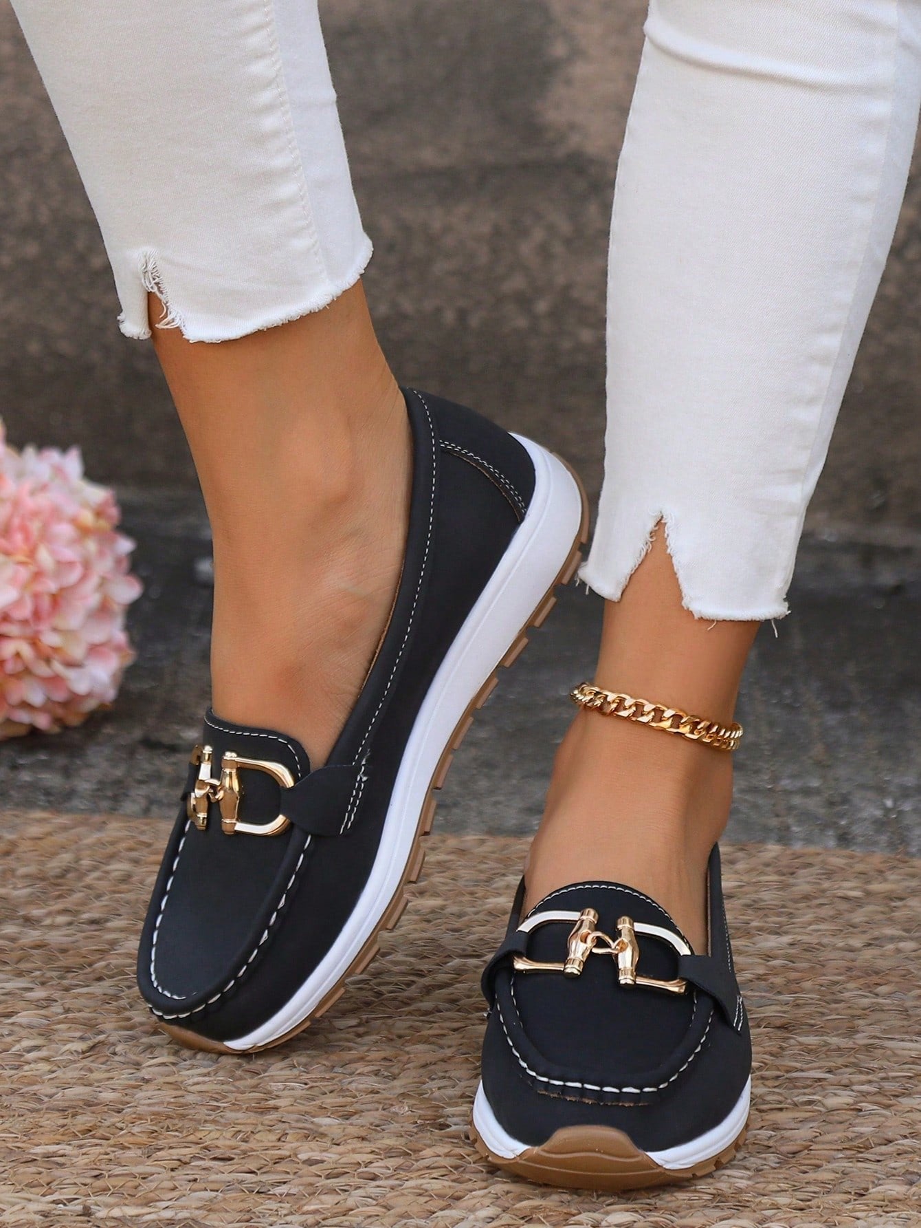 Women's Buckle Loafers Slip-On Flat Trainers - Black