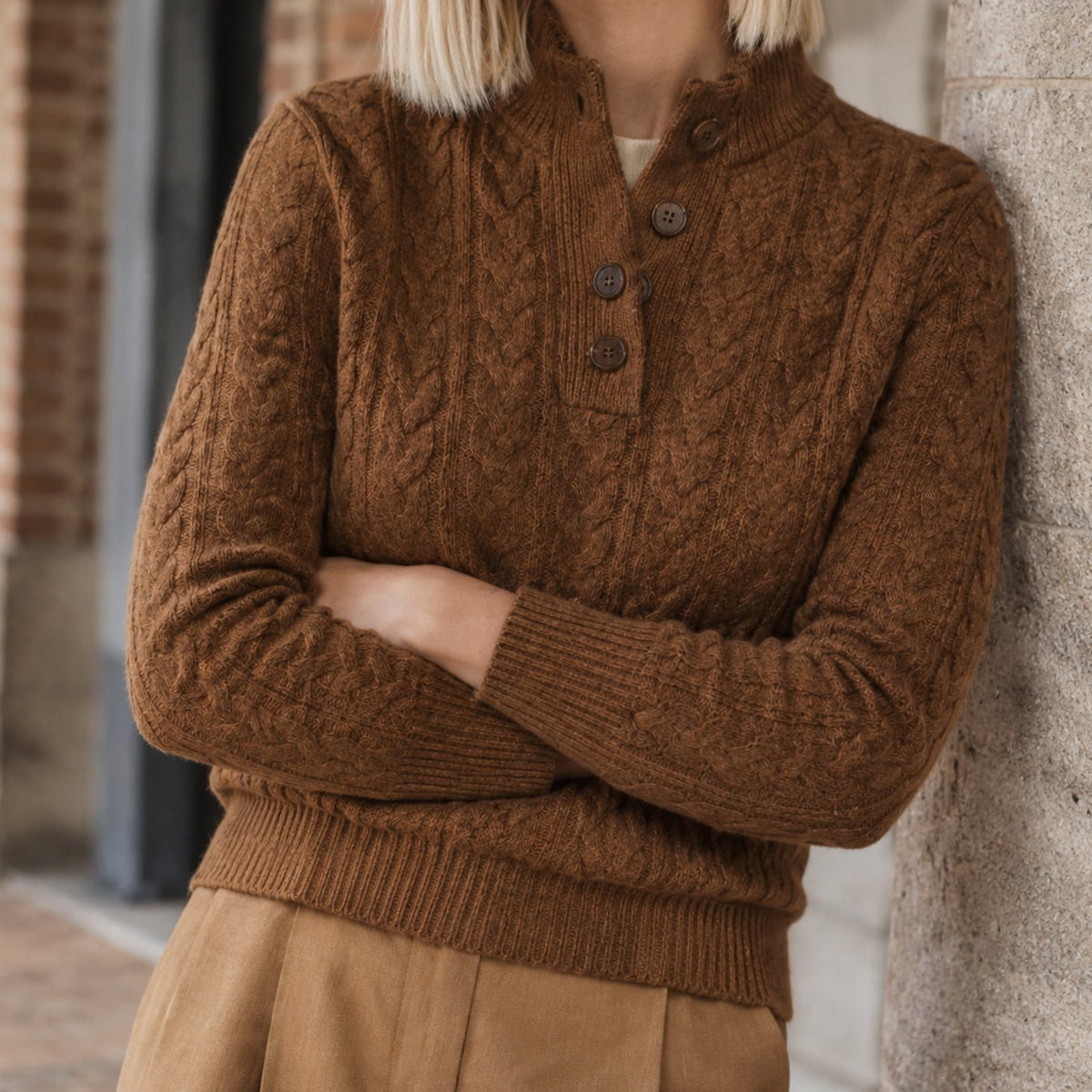 Women's Cashmere Blend Cable-Knit Buttoned Jumper - Brown