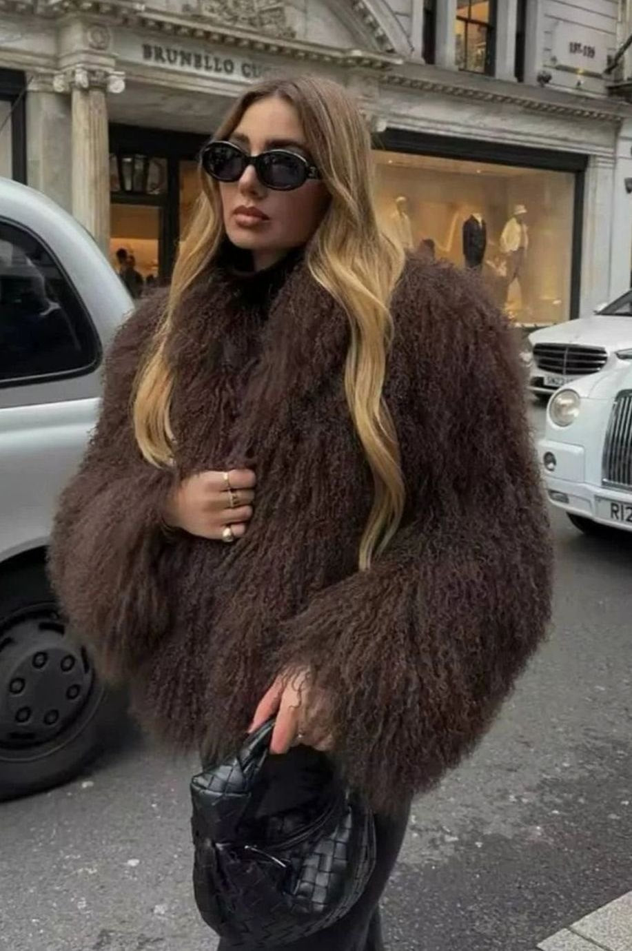 Women's Chic Shaggy Faux Fur Short Jacket - Brown