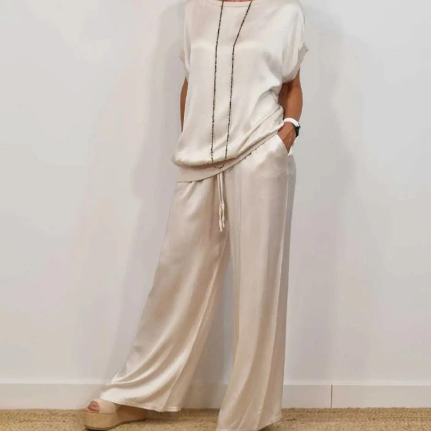 Women's Elegant Two-Piece Set Wide-Leg Trousers Cap-Sleeve Top Co-Ord - White