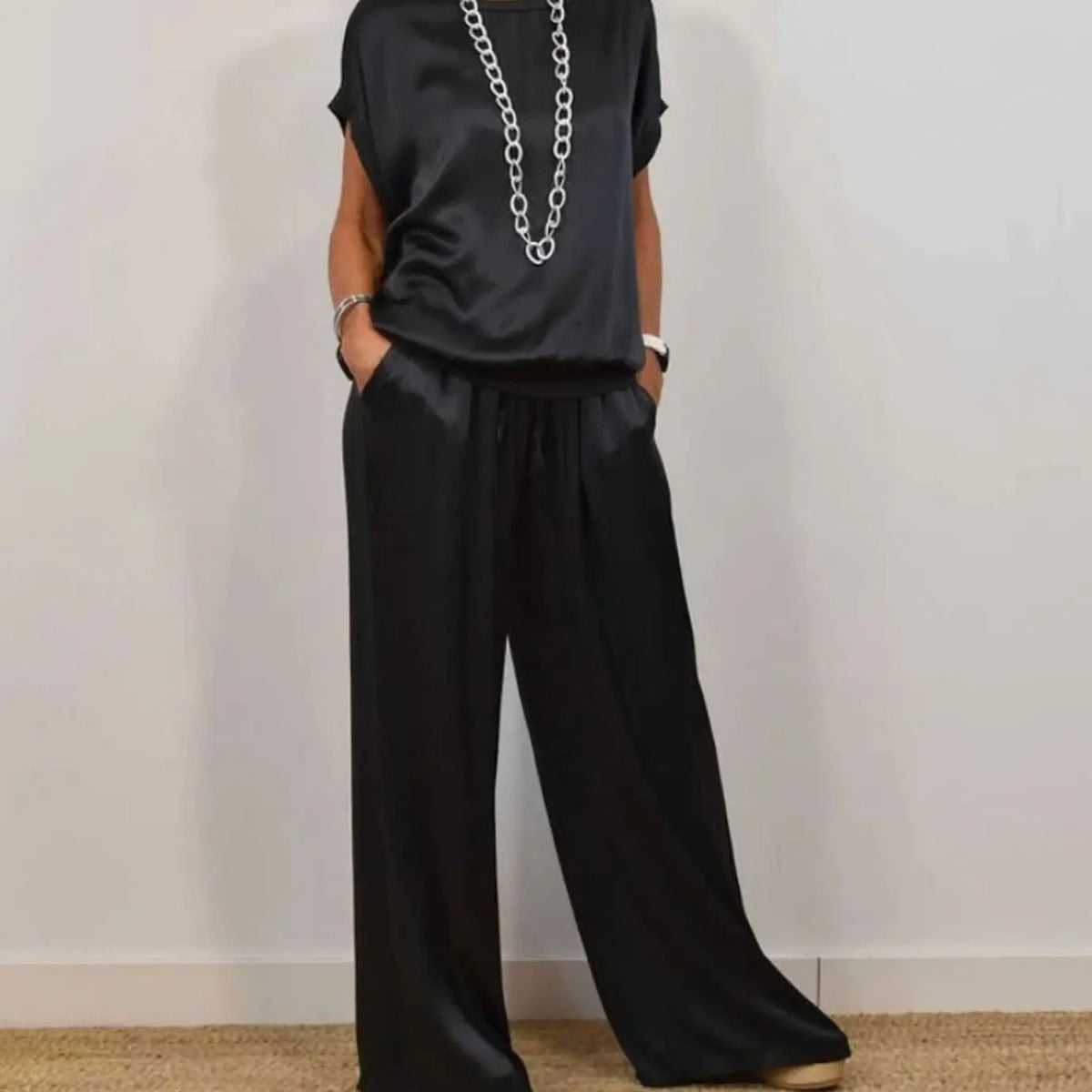 Women's Elegant Two-Piece Set Wide-Leg Trousers Cap-Sleeve Top Co-Ord - Black