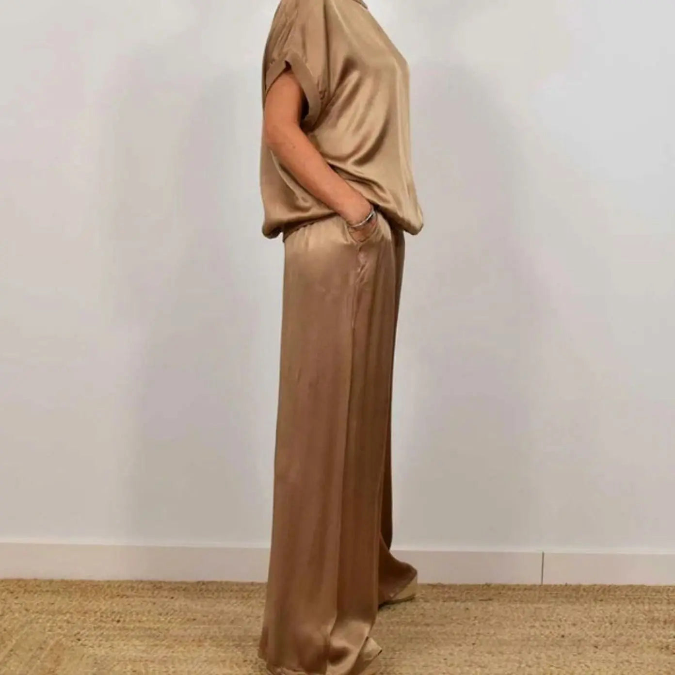 Women's Elegant Two-Piece Set Wide-Leg Trousers Cap-Sleeve Top Co-Ord