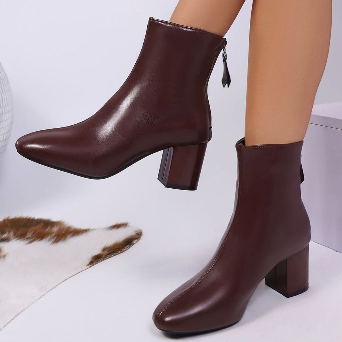Women's Faux Leather Block Heel Zip-Up Ankle Boots - Brown