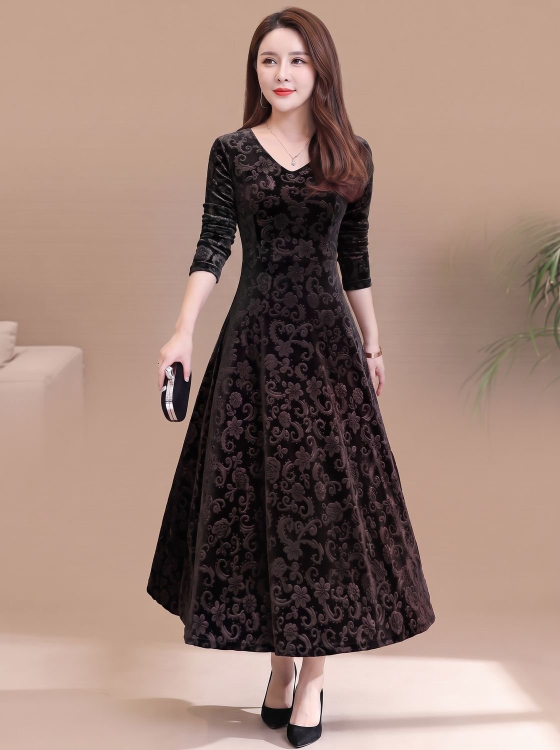 Women's Floral Velvet A-Line Long-Sleeve Midi Dress