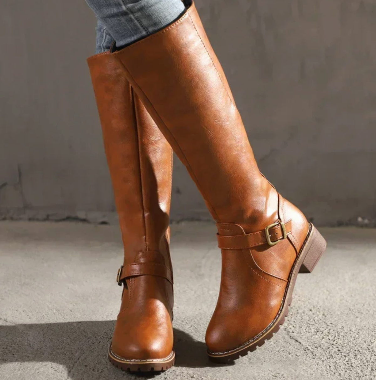 Women's Knee-High Block-Heel Buckle Riding Boots - Brown