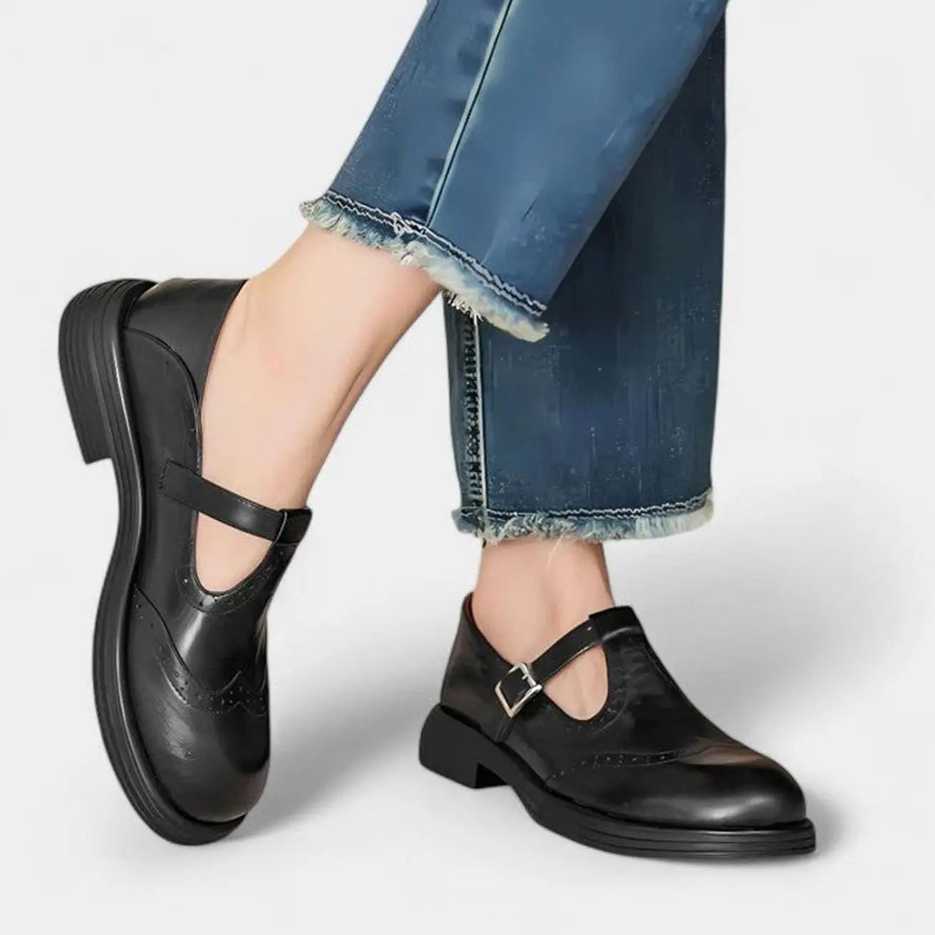 Women's Leather Brogue T-Strap Shoes Buckle Closure - Black