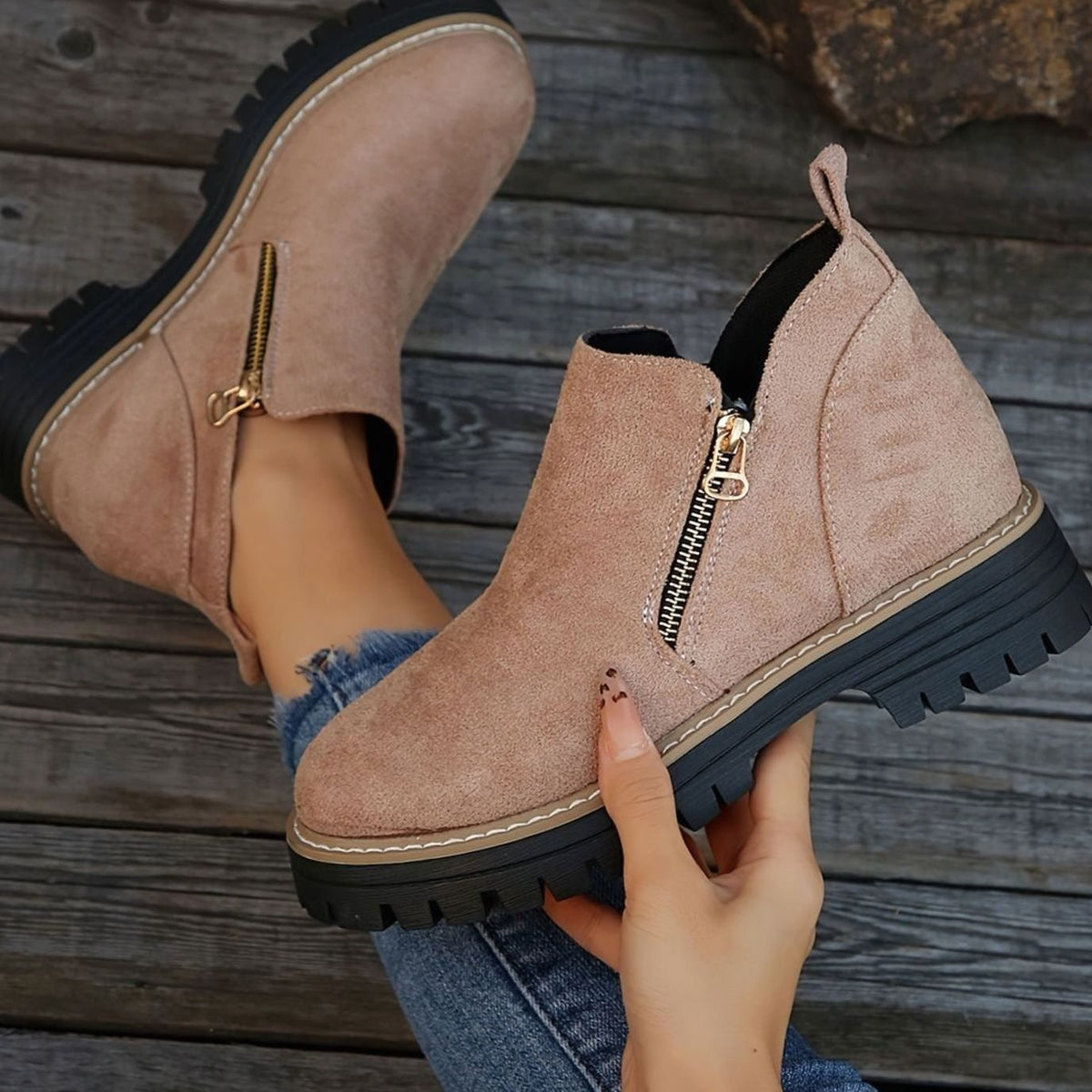 Women's Leopard Print Chunky Platform Zip-Up Ankle Boots - Pink