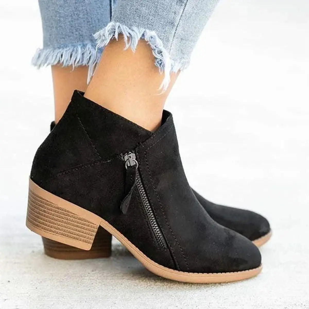 Women's Low-Heel Suede Zip-Up Ankle Boots - Black
