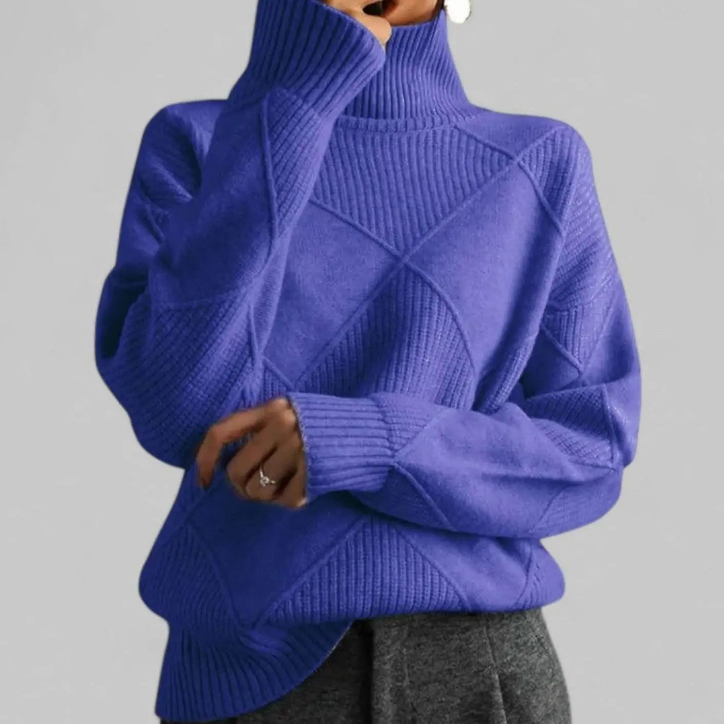 Women's Oversized Diamond-Knit Turtlenecks Sweater - Purple