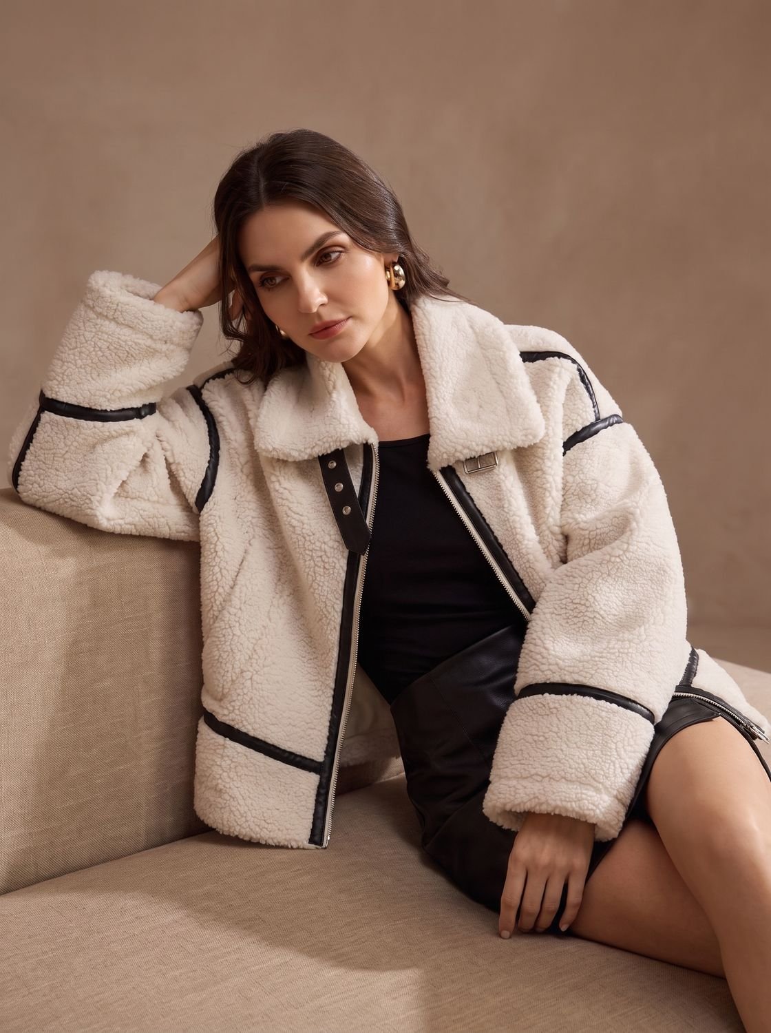 Women's Oversized Sherpa Teddy Jacket Contrast Trim Zip-Up - White