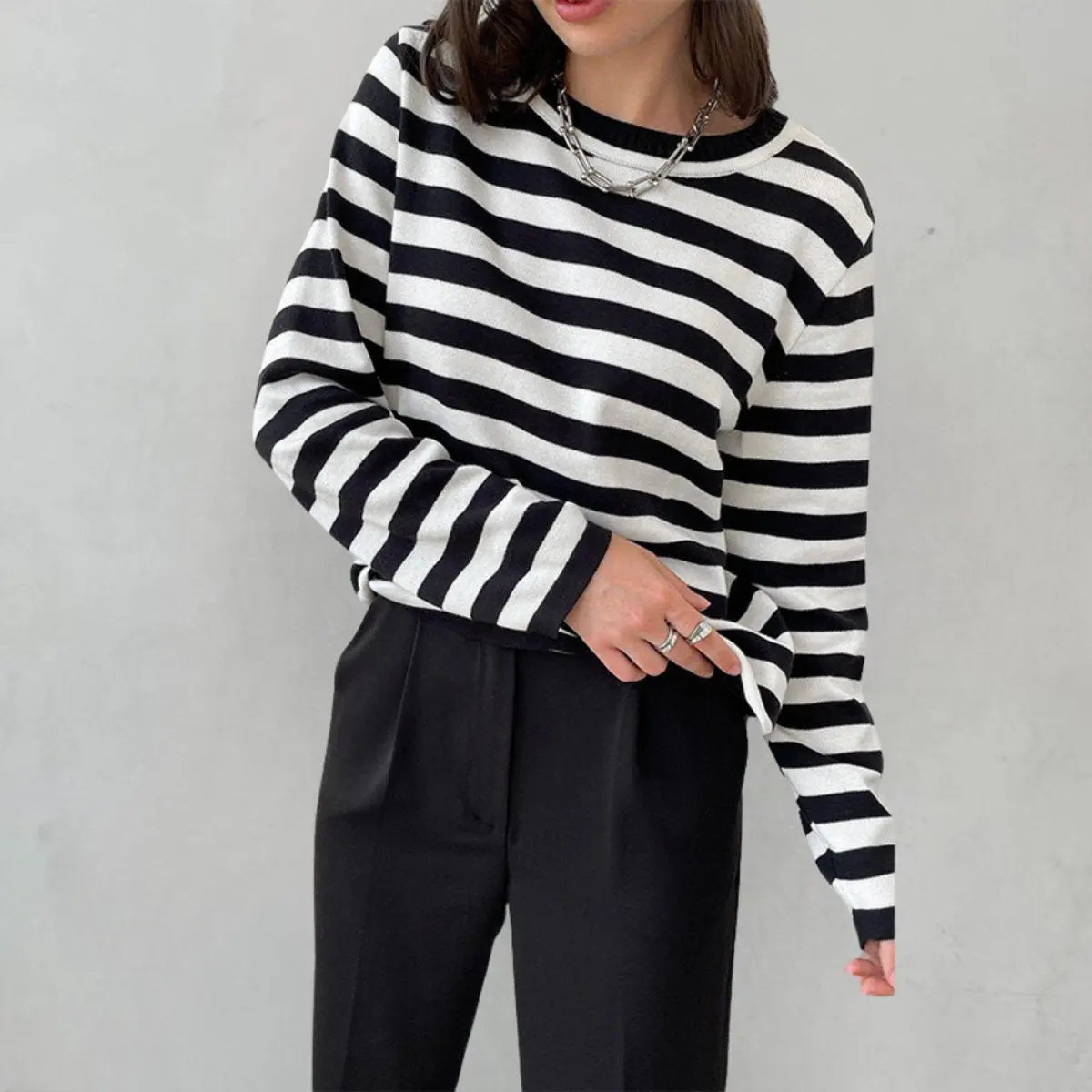 Women's Relaxed-Fit Striped Long Sleeve Round Neck Sweater - Black