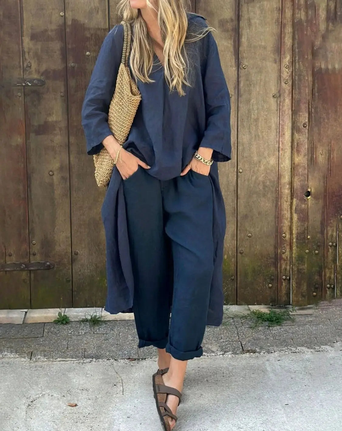 Women's Relaxed Linen Two-Piece Set V-Neck Top Wide-Leg Trousers - Navy Blue