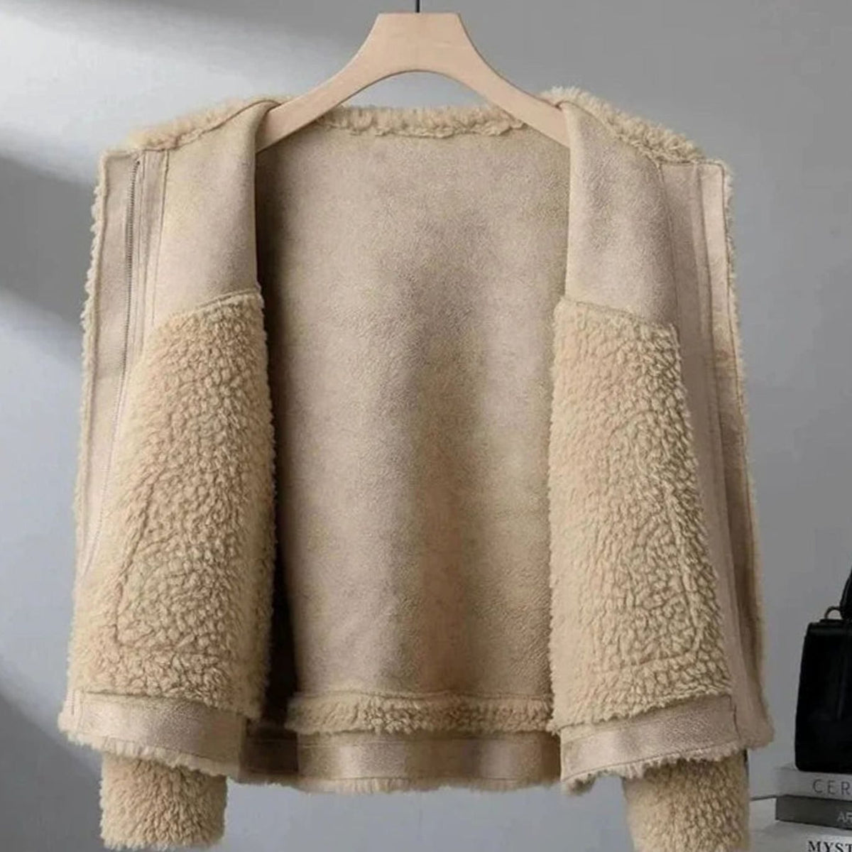 Women's Shearling Fleece Winter Coat Structured Collar Patch Pocket Jacket