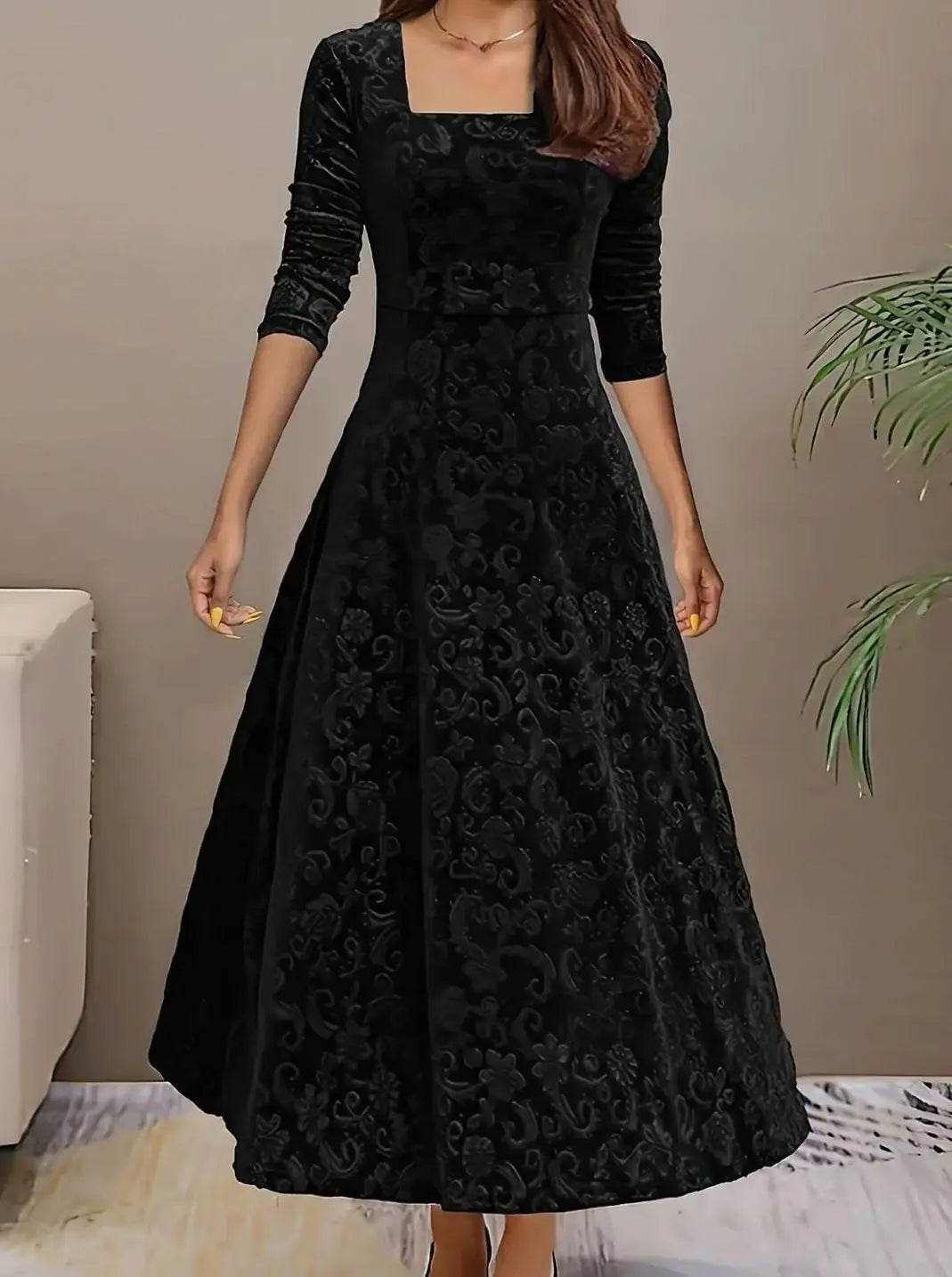 Women's Square Neck Velvet Floral Embossed Party Dress - Black