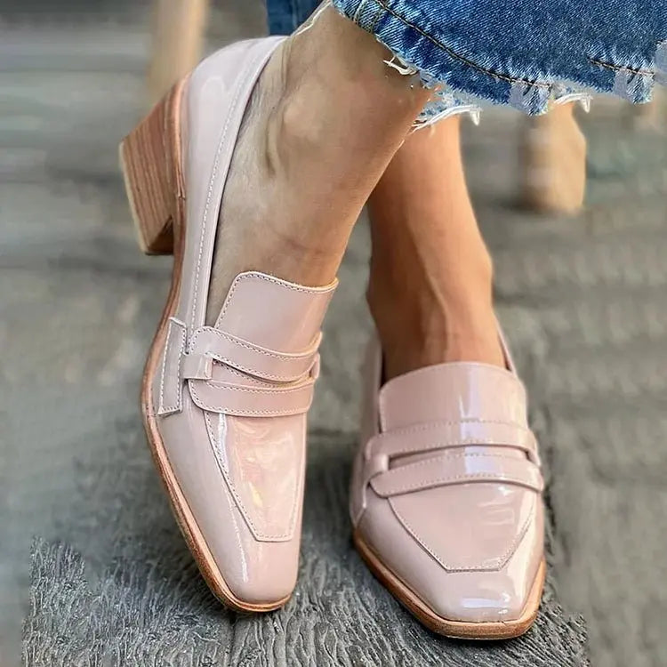 Women's Wide Heel Moccasins Glossy Finish - Pink