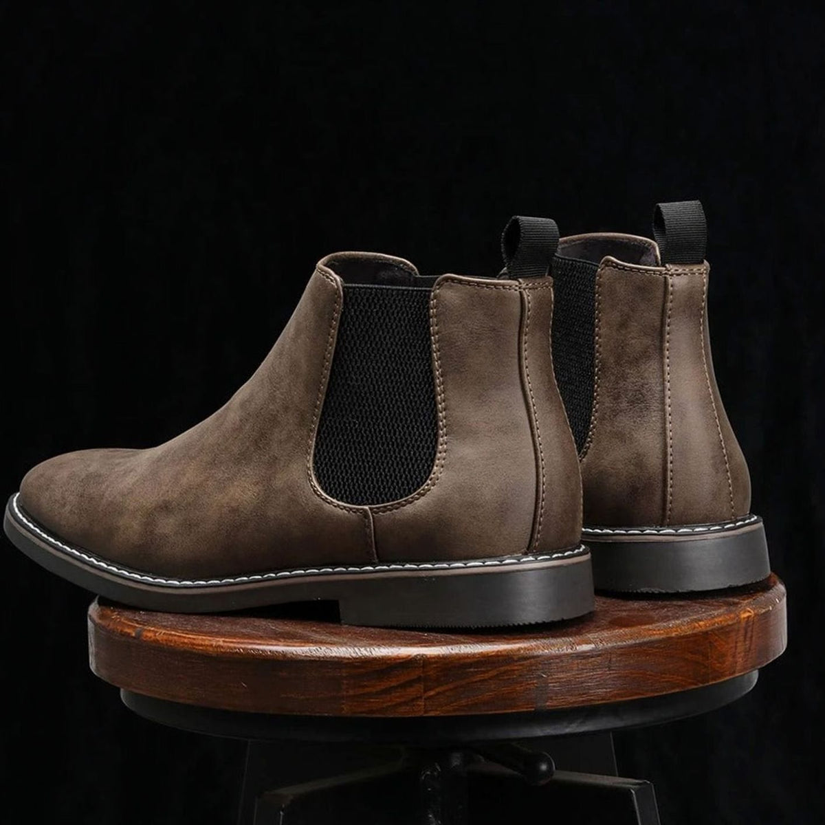 Men's Chelsea Boots Slip-On Leather-Finish Rubber-Sole
