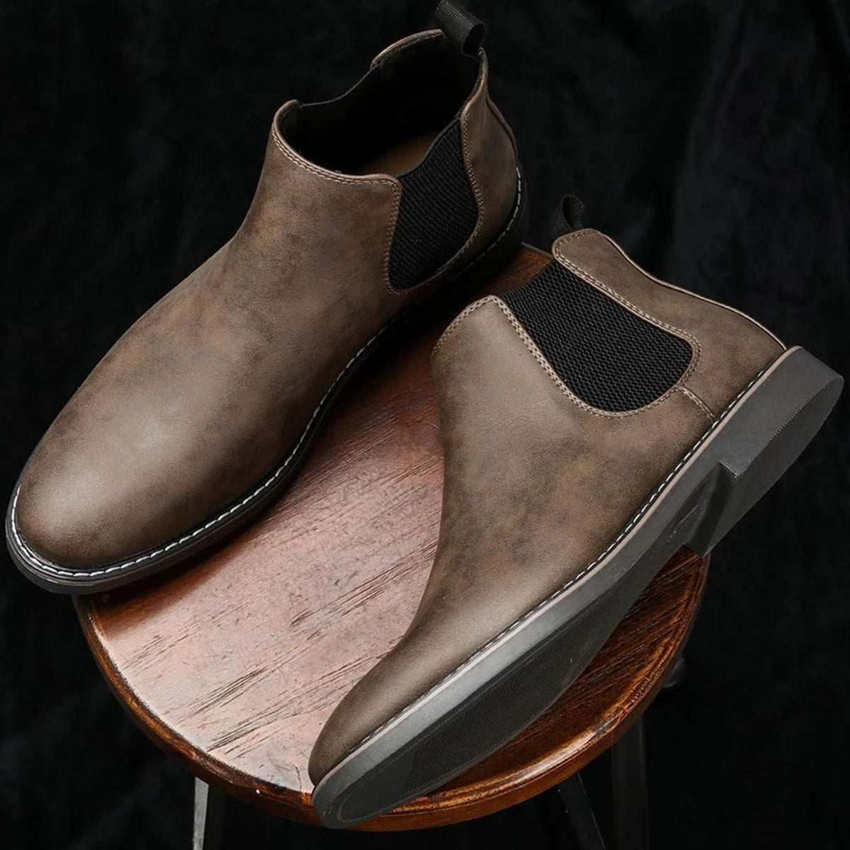 Men's Chelsea Boots Slip-On Leather-Finish Rubber-Sole