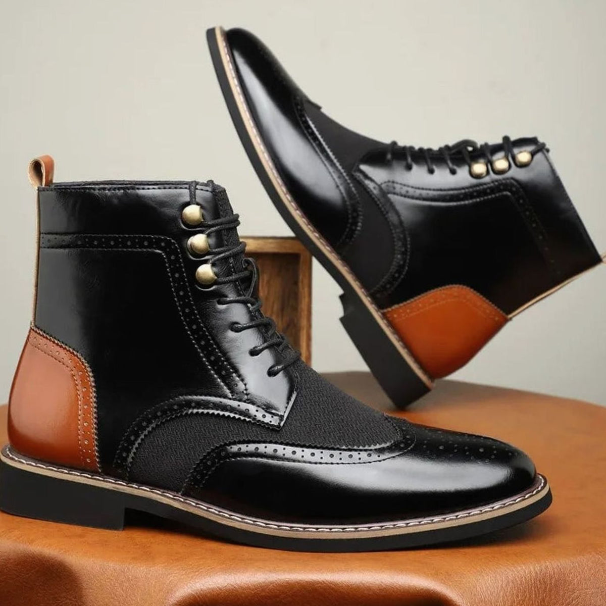 Men's Full-Grain Leather Brogue Lace-Up Ankle Boots - Black