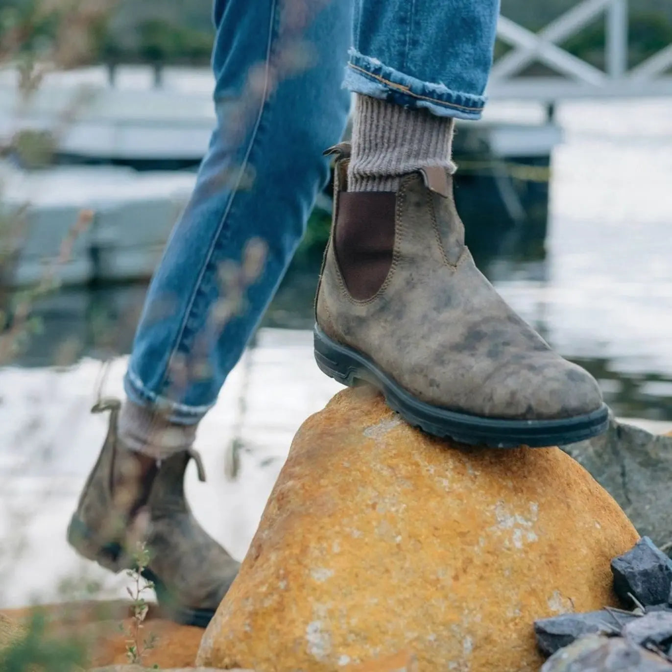 Men's Leather Slip-On Chelsea Boots Rugged Sole
