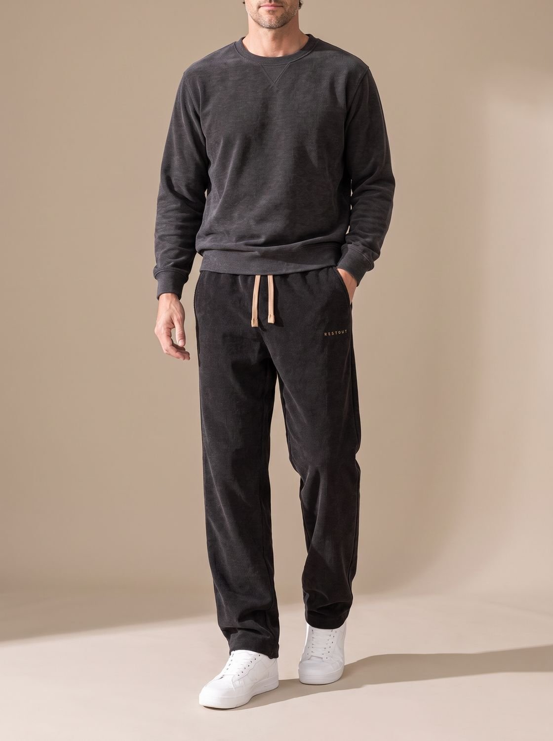 Men's Relaxed Straight-Leg Corduroy Drawstring Trousers - Black