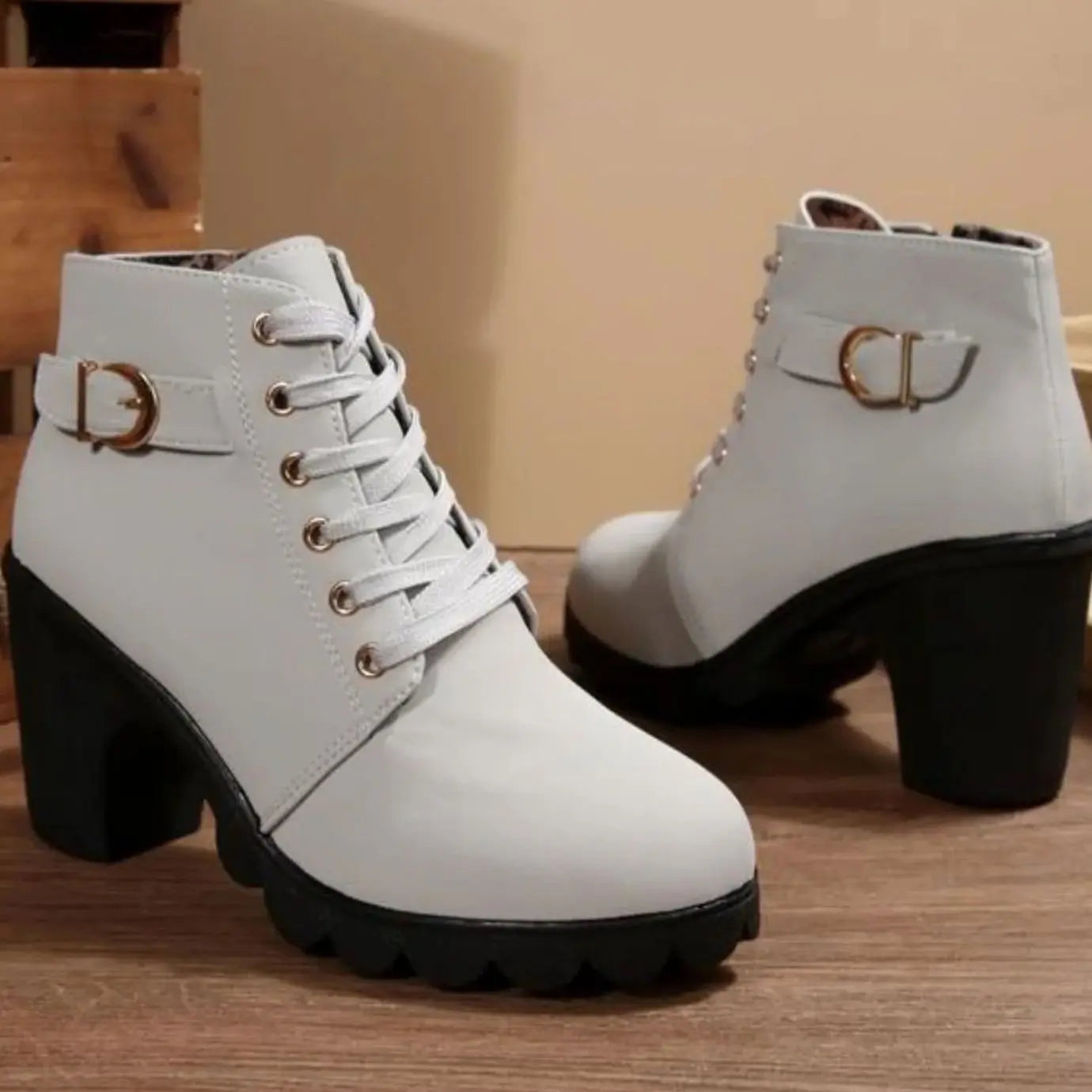 Women's Chunky-Heel Lace-Up Ankle Boots Metal Buckle - Grey