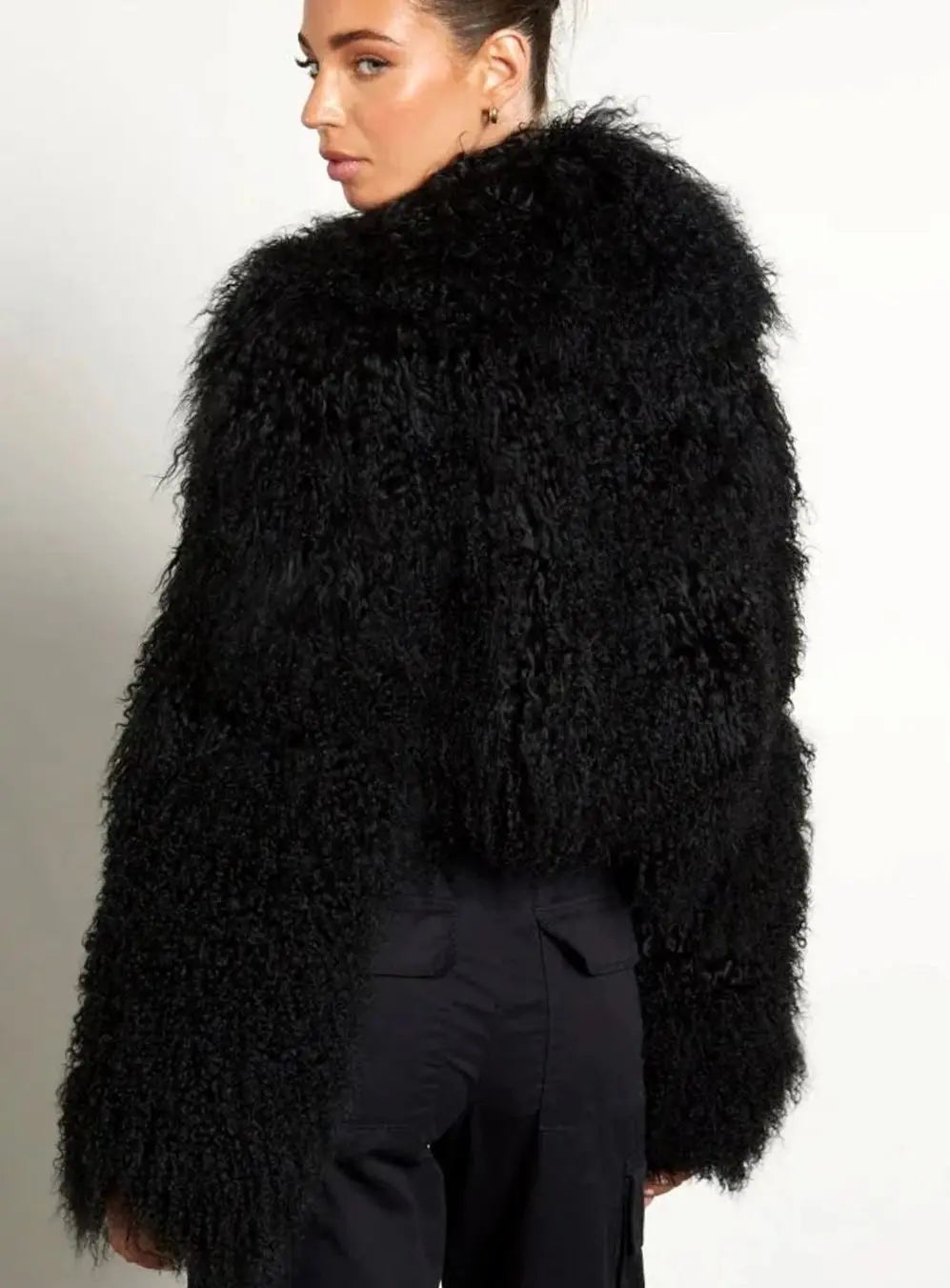 Women's Cropped Teddy-Style Faux Fur Coat Long Sleeves