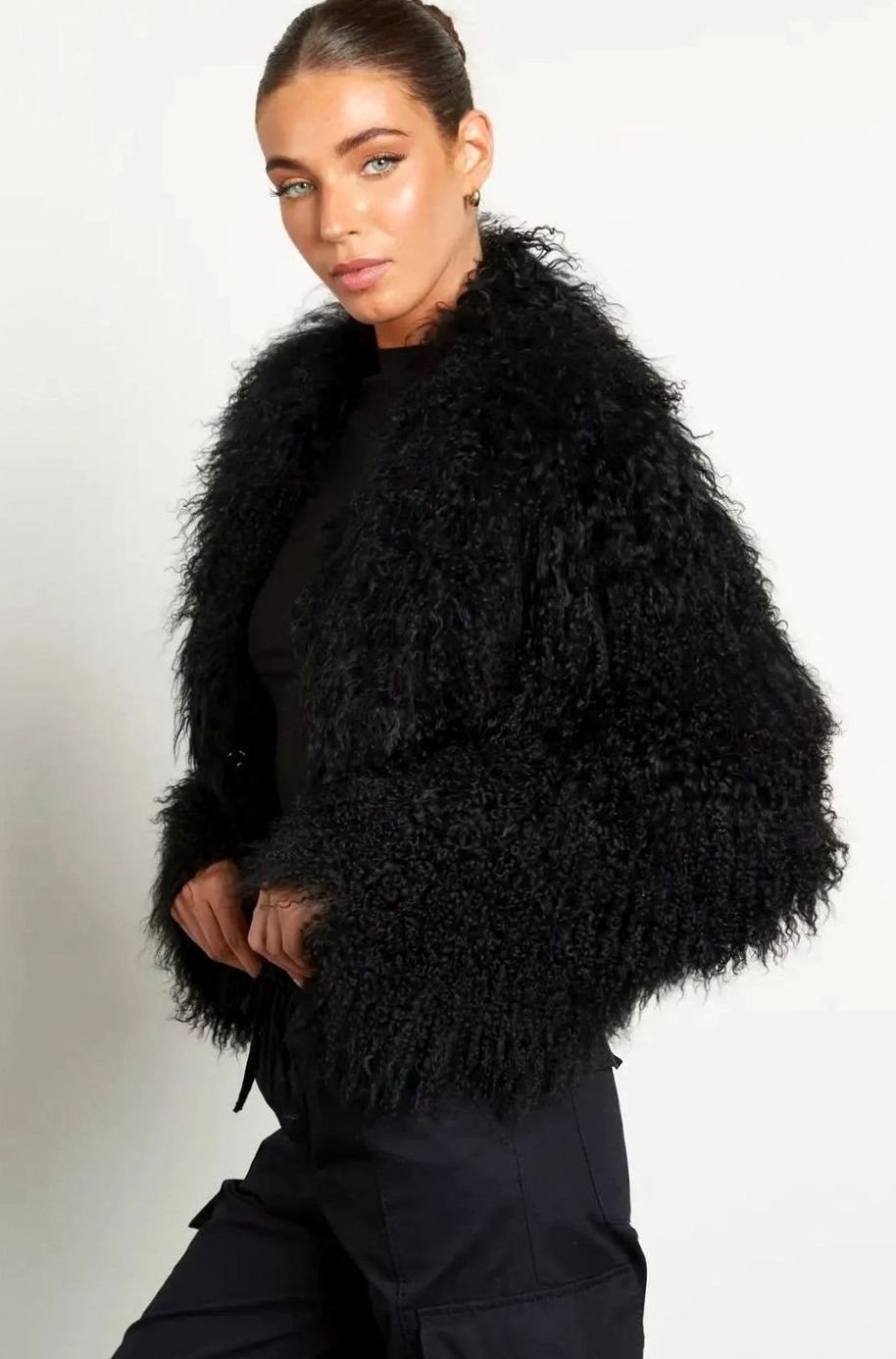 Women's Cropped Teddy Style Faux Fur Jacket Long Sleeves
