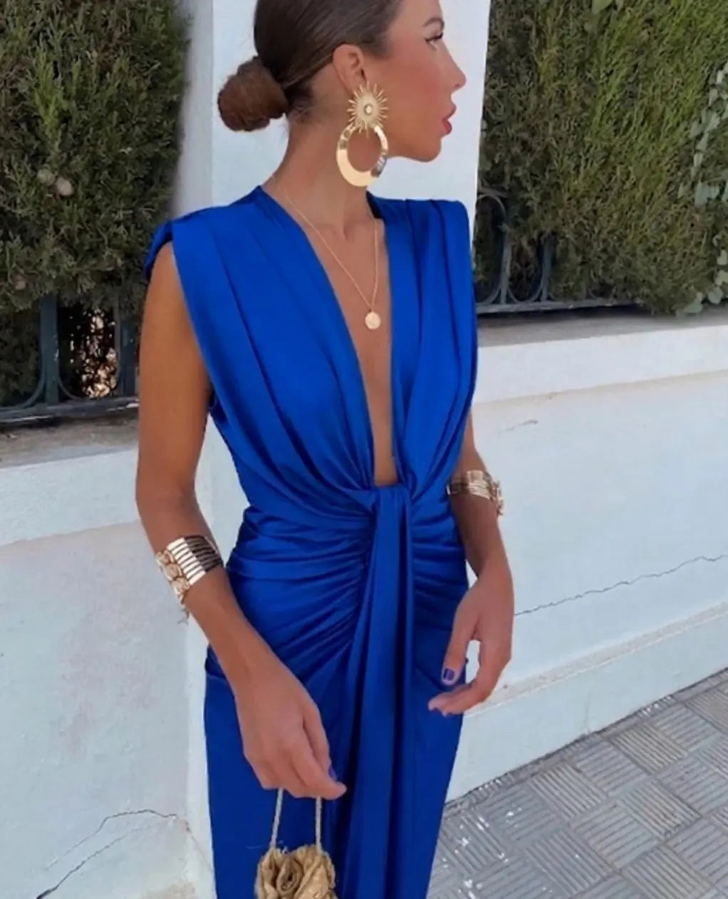 Women's Deep V-Neck Sleeveless Pleated Ruched Midi Dress
