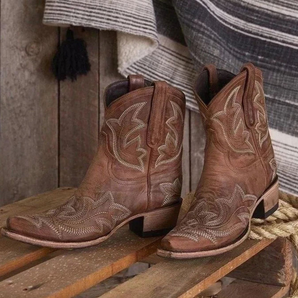 Women's Embroidered Western Cowboy Ankle Boots Block Heel, Brown - Brown
