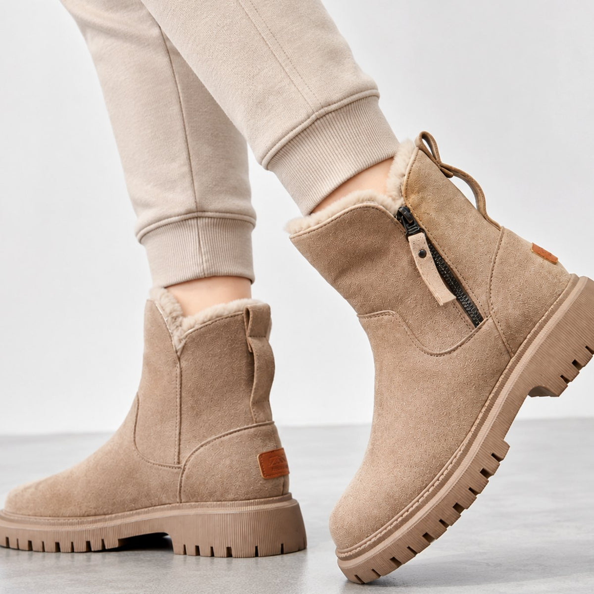Women's Faux Fur Lined Chunky Sole Winter Ankle Boots - Beige