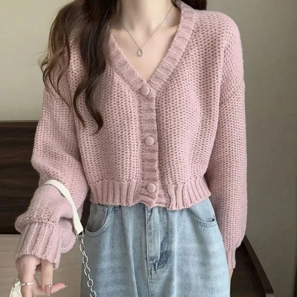 Women's Fitted Cropped V-Neck Knit Cardigan - Pink