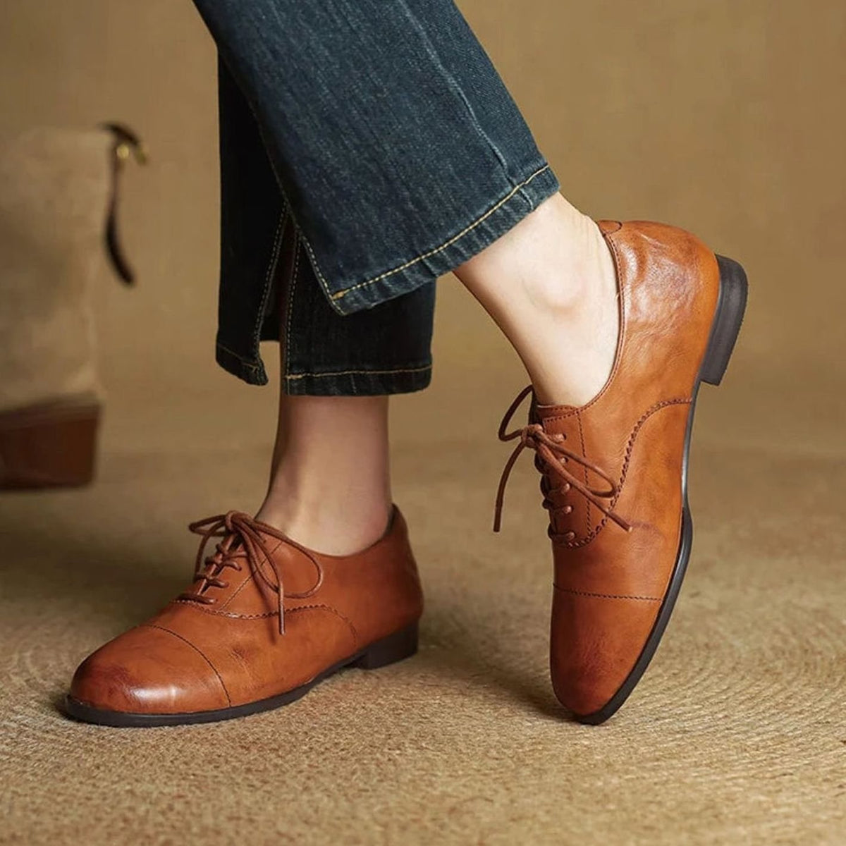 Women's Flat Oxford Shoes Leather Lace-Up Cap Toe