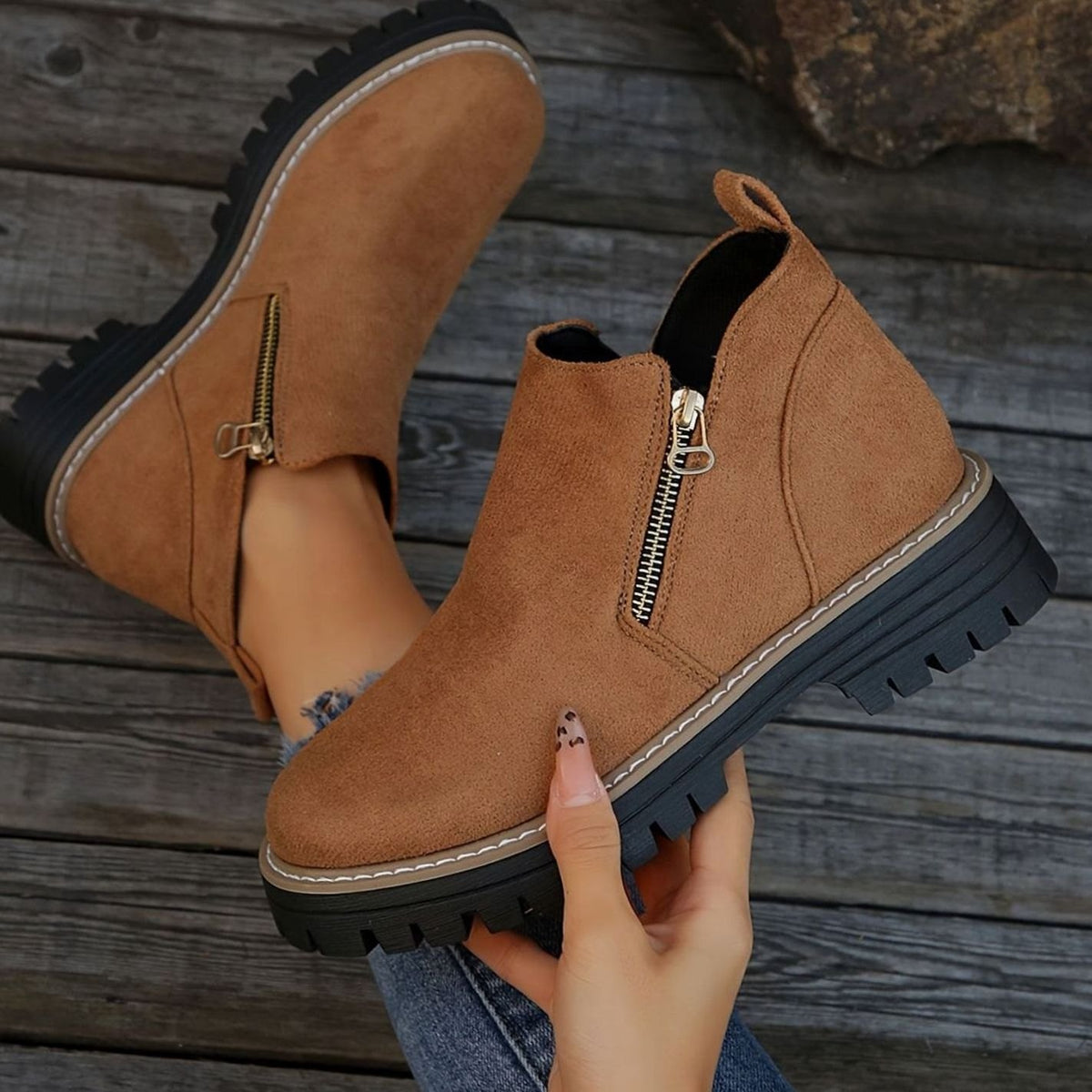 Women's Leopard Print Chunky Platform Zip-Up Ankle Boots