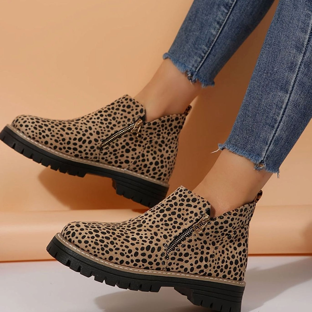 Women's Leopard Print Chunky Platform Zip-Up Ankle Boots