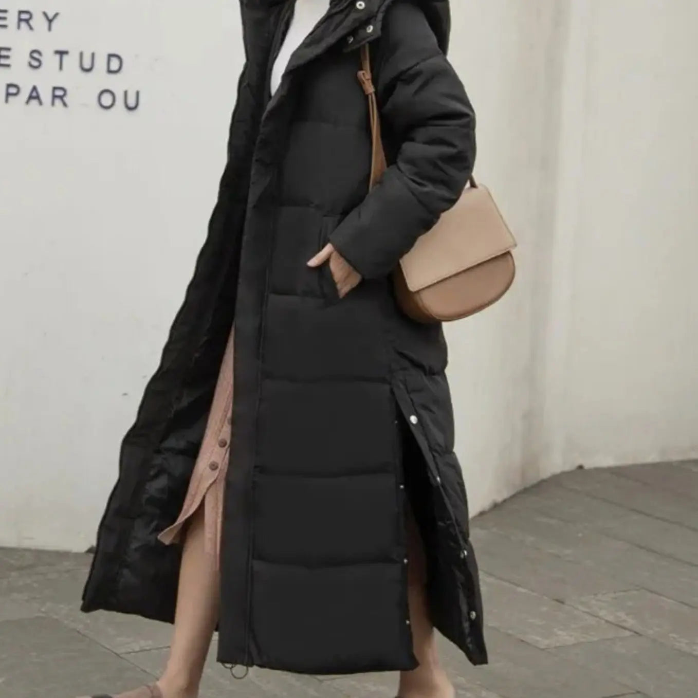 Women's Long Quilted Padded Zip-Up Winter Coat - Black