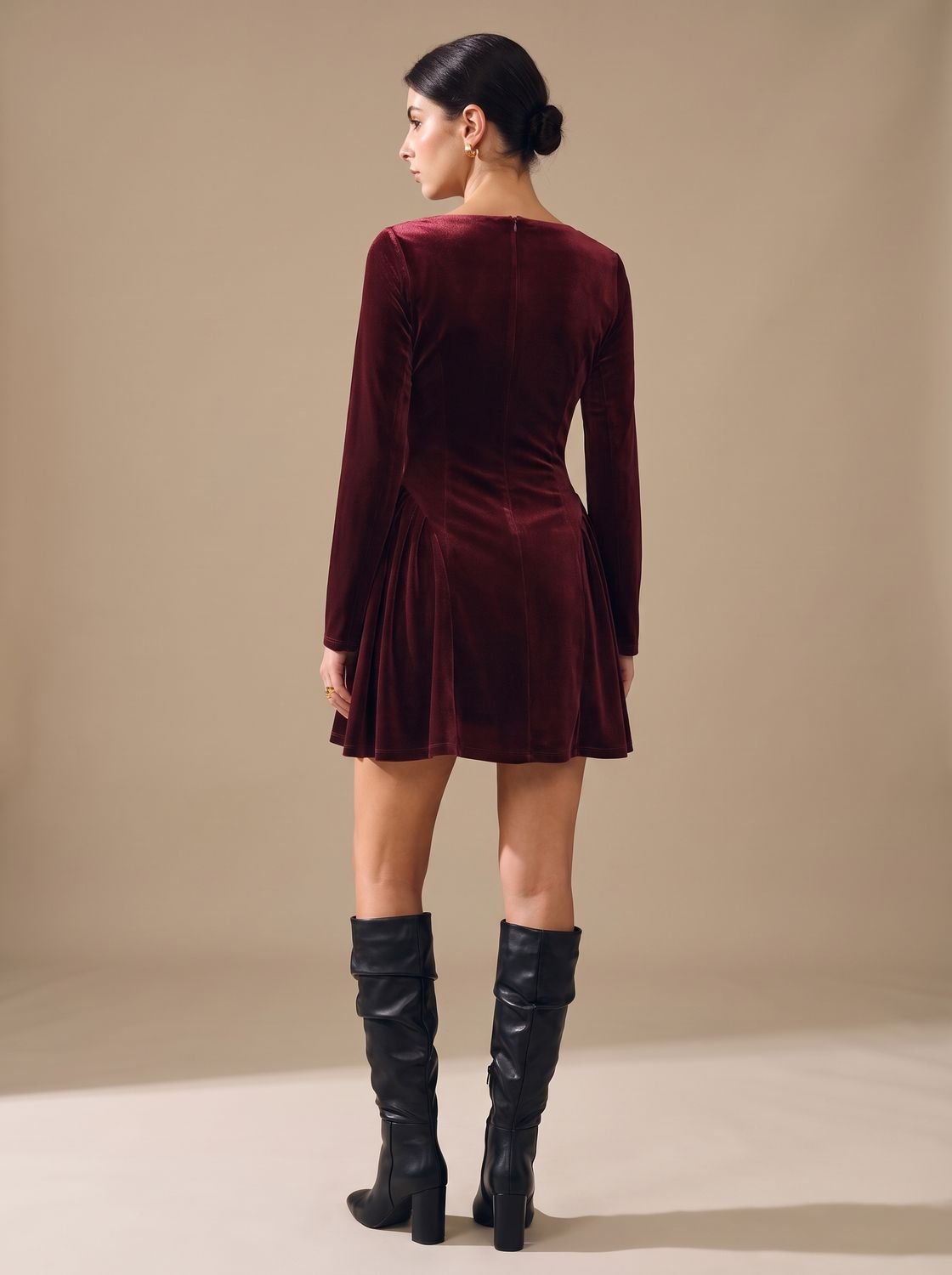 Women's Long-Sleeve Pleated A-Line Velvet Mini Dress