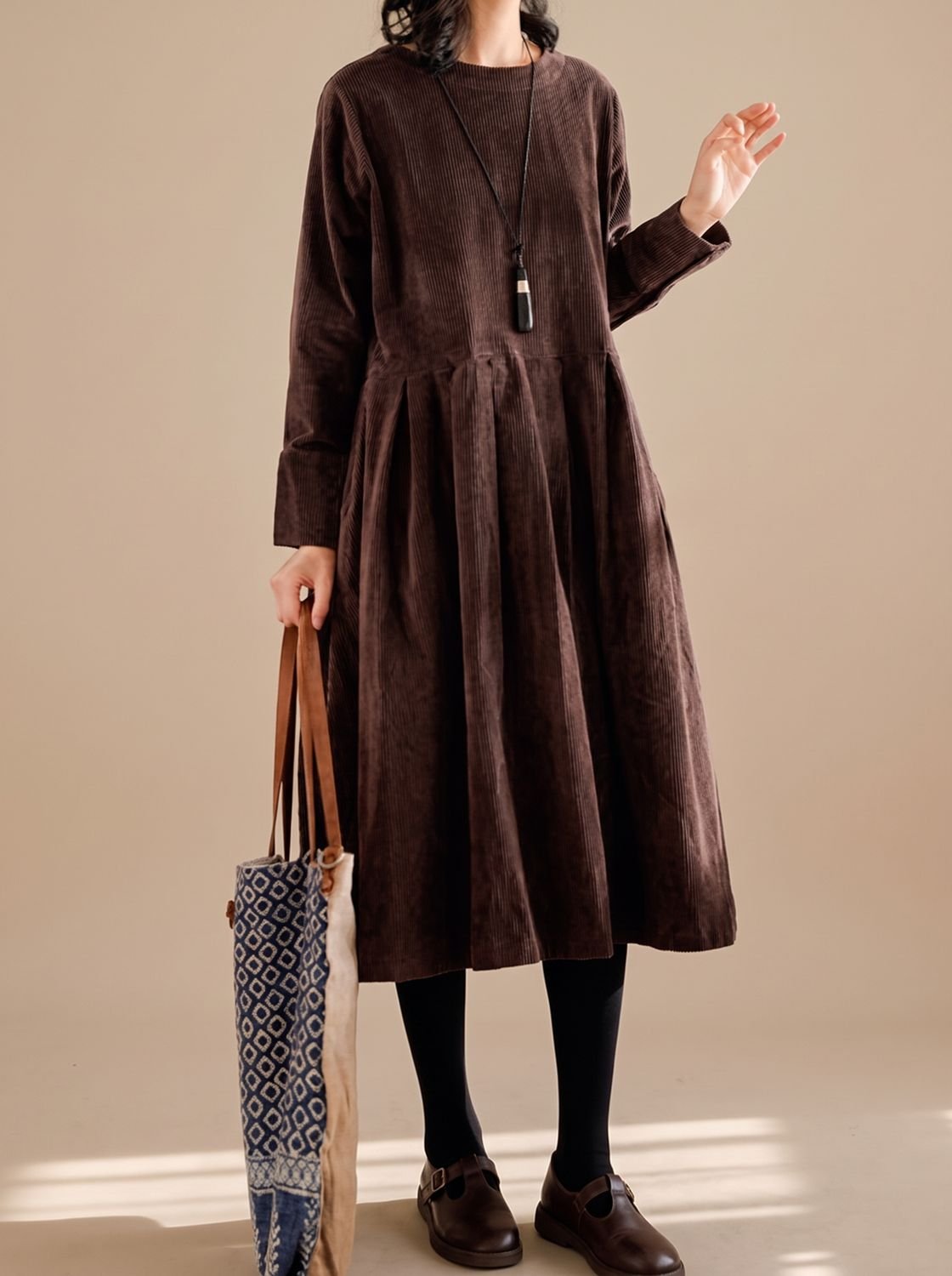 Women's Long-Sleeve Pleated Velvet Midi Dress - Brown