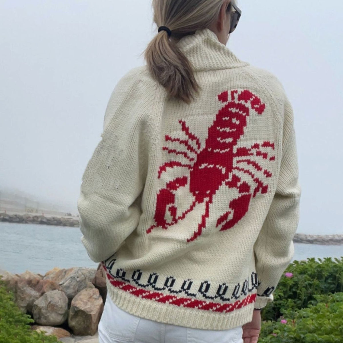 Women's Oversized Chunky Knit Nautical Whale Motif Cardigan - Beige (Lobster)