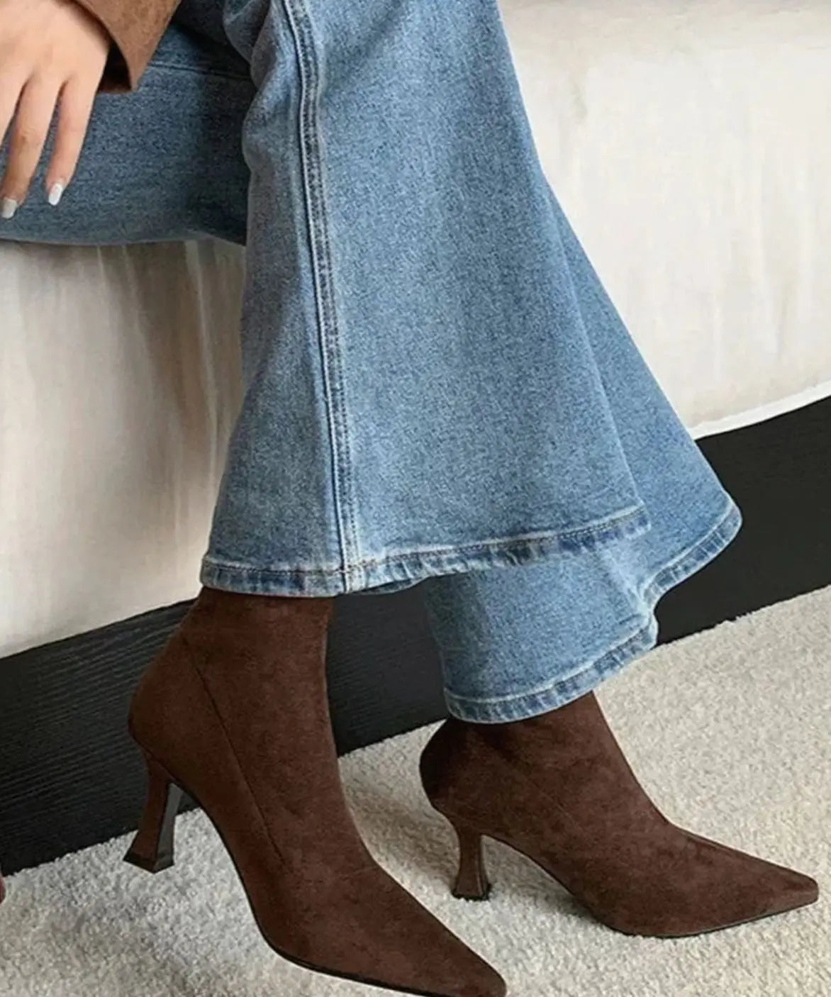 Women's Pointed Kitten Heel Suede Ankle Boots - Brown