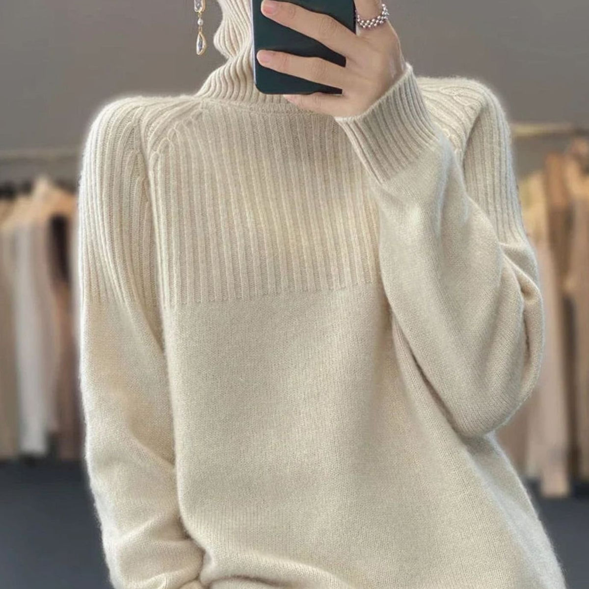 Women's Ribbed Roll Neck Cashmere-Blend Relaxed Jumper - Beige