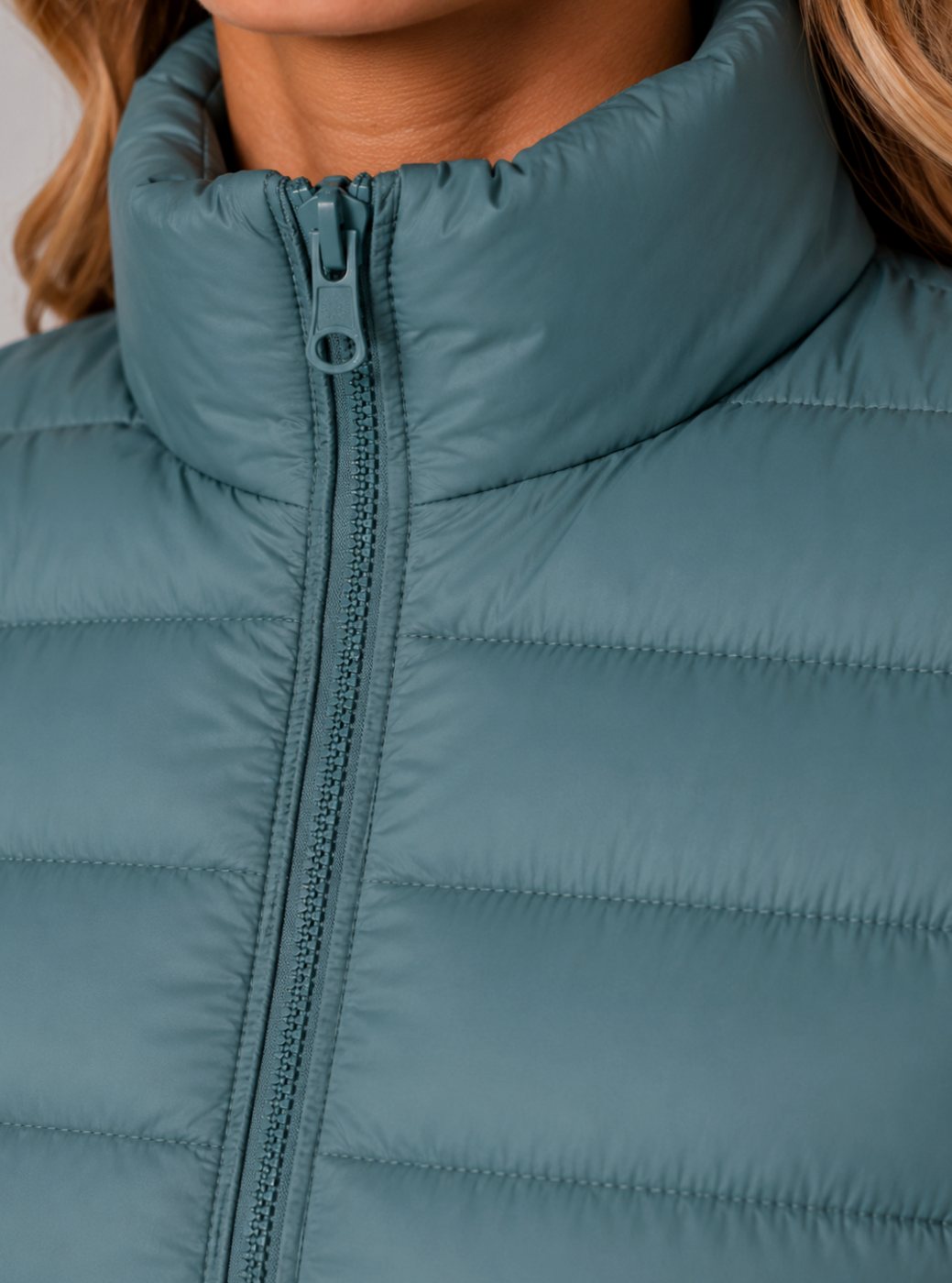 Women's Slim-Fit Lightweight Summer Puffer Jacket Zip-Up