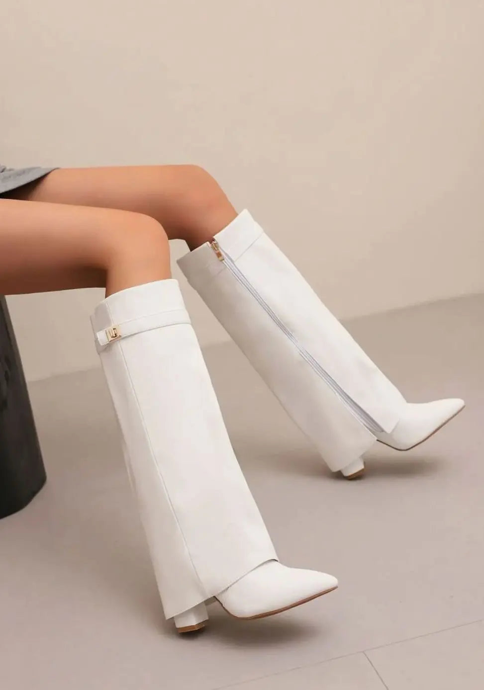 Women's Suede Knee-High Buckle Thigh-High Boots - White Plush