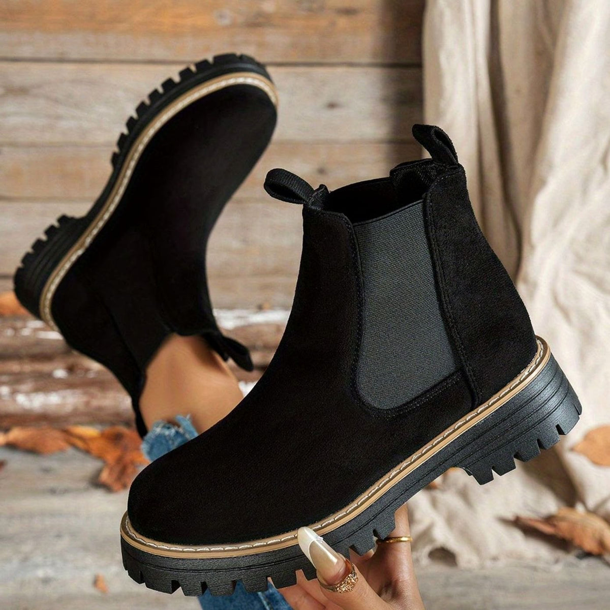 Women's Suede Platform Chelsea Ankle Boots Slip-On - Black